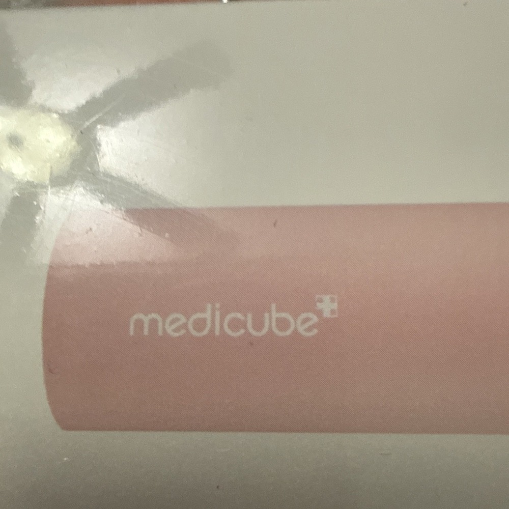 Medicube Age-R Booster Pro Skin Care Device Pink